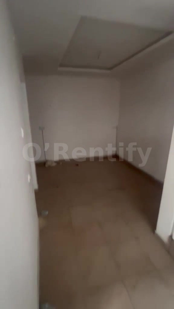 📍 MADE JUST FOR YOU   A norm Room-self on a ground floor at odunsi Road  BARIGA with car park… Rent 1M  Damag photo 2