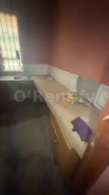 ☔NEW UPDATE    Neatly used, spacious and standard *3 BEDROOM FLAT* in a secured environment, with constant light, prepai photo 2