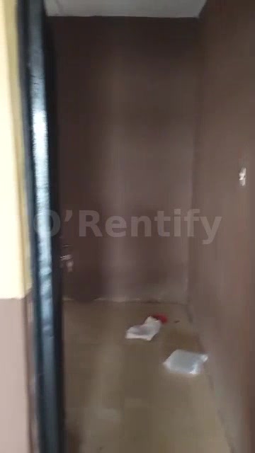 2bed room flat at arogunmosa fully tiles running water not fenced ceiling 500k basic rent wardrobe, kitchen cabinet... A photo 6