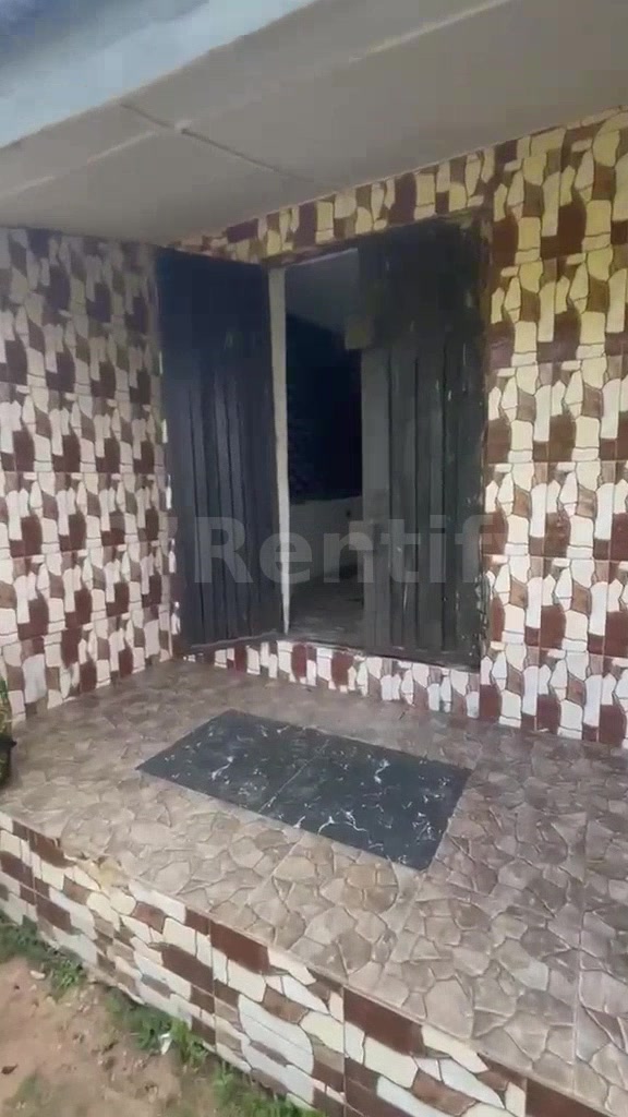 Shop available for let with a well tiled floor and spacious extension . Good for food stuffs and provisions , selling of photo 2