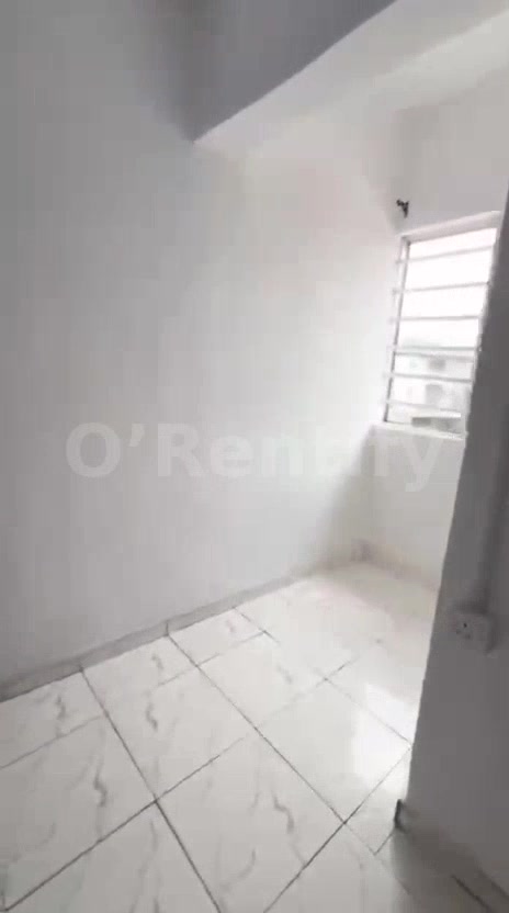 BASH ✌️   📍MADE JUST FOR YOU  Direct to mandate  Nice ROOMSELF CON, upstairs with POP, screeded walls, personal balcony photo 5