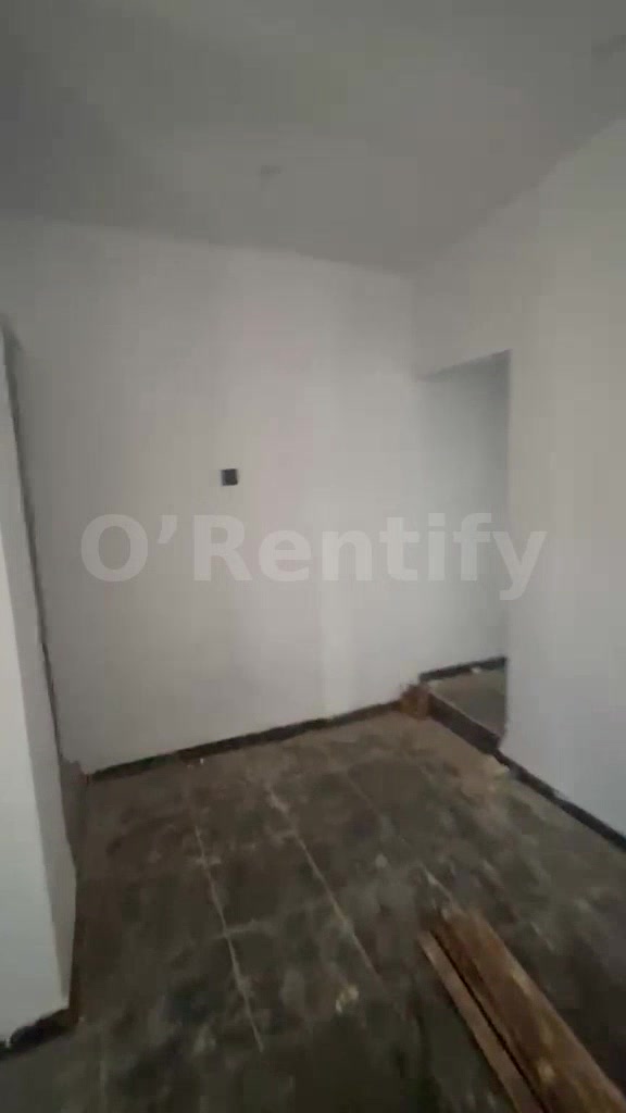 To let   A room and parlor selfcon , well tiled , running water, well spacious   Location : Boredun area   Basic rent: 5 photo 4