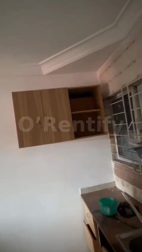 To let  A Neatly Used and Decent SELFCONTAINED APARTMENT for rent in a cool area @ Onike, Yaba.  Rent - 1.3M Caution - 2 photo 6