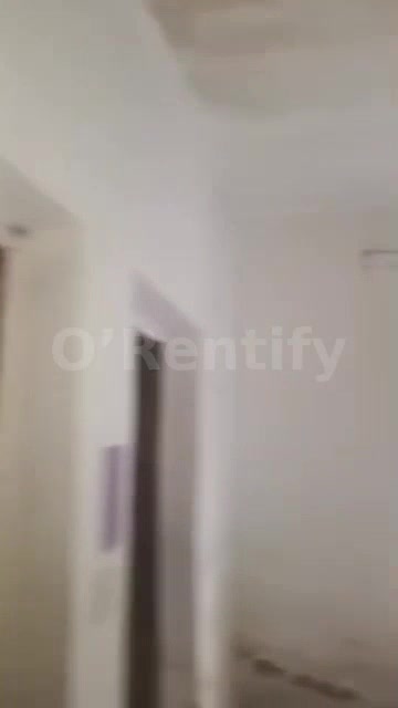 a neat spacious self con to let photo 3