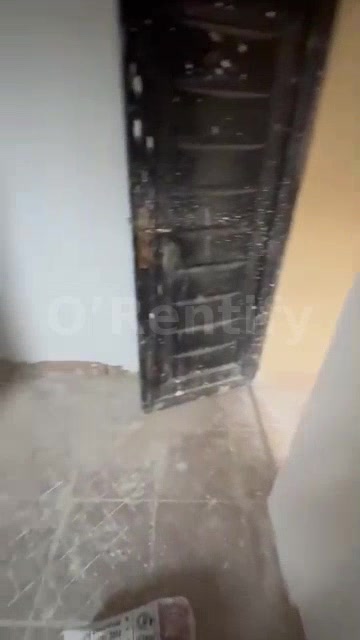JUST OUT 🏠🏠  A neat and secure shop inside a well-maintained compound with private toilet, personal prepaid meter, ful photo 6