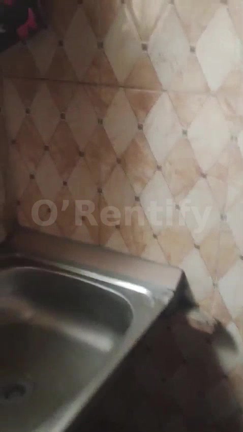 BASH ✌️   📍 MADE JUST FOR YOU   A norm room self at off ODUNSI road bariga…  Rent 900k  Damages 100k  Sc 100kwk photo 3