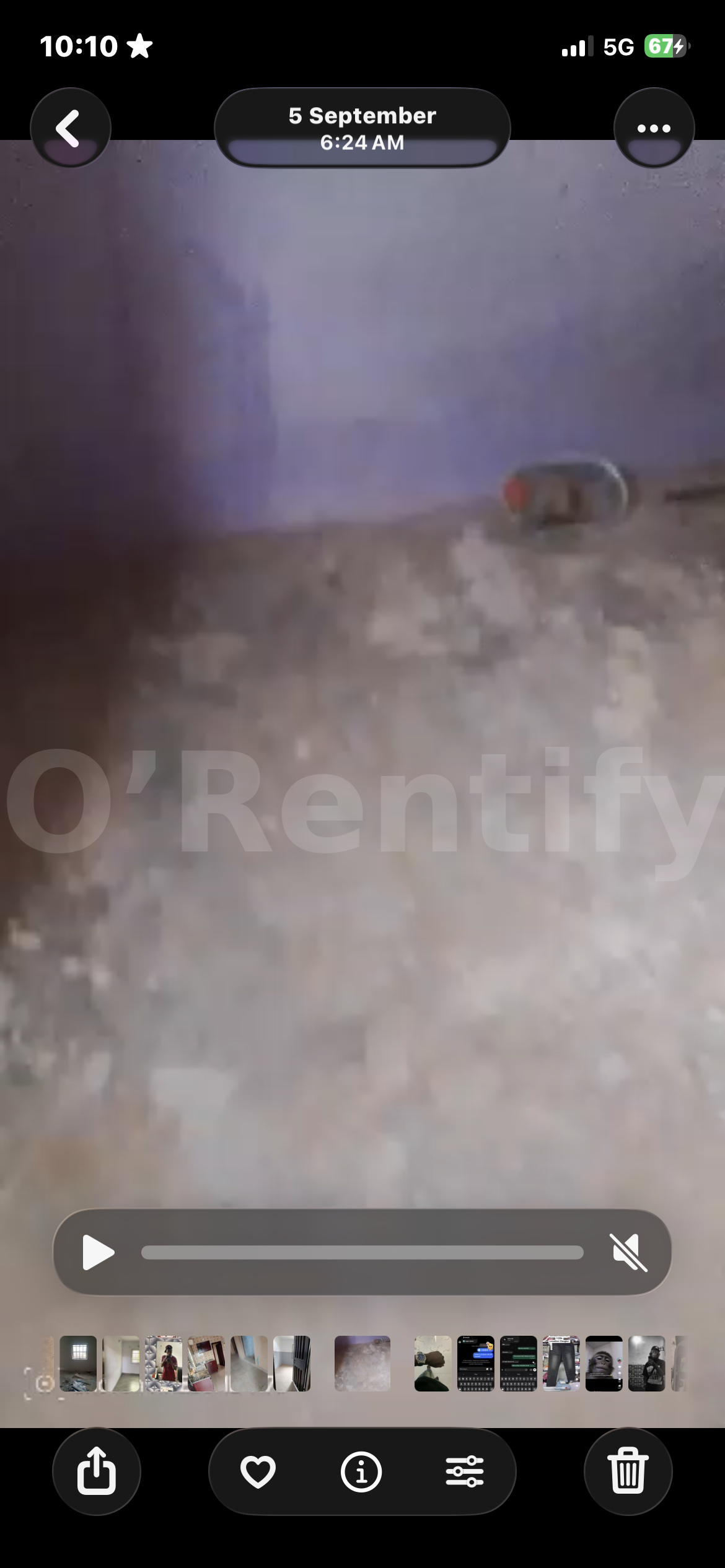 TO LET  A ROOM SELF CONTAIN @CAPITAL ZONE 10, HALF TILES, WELL WATER, FENCE.  RENT:#150K.