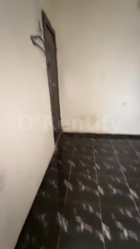Neatly used, spacious and standard *ROOMSELF* in a secured environment, with POP, constant light, prepaid, easy accessib photo 6