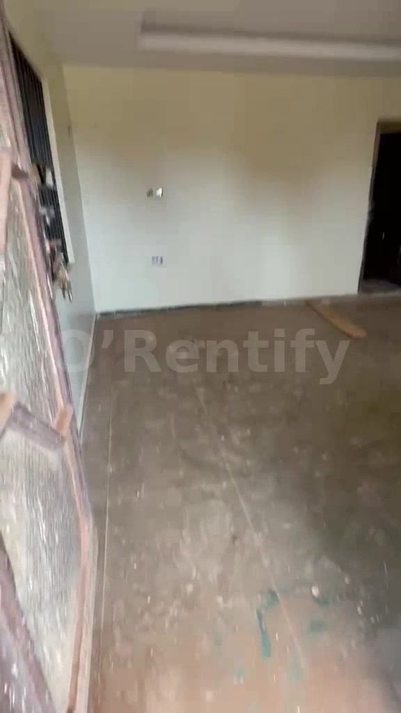 Super dope room and parlor self con available