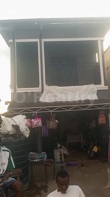 AYAN AGALU'S PROPERTIES:-  A Big new shop ( upstairs) faces a direct main road at popo station road Osogbo with full til photo 2