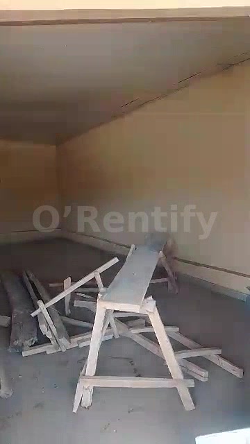 A Warehouse to let @ Akede junction, racing the main road ( Onah Baba Onah Okebaale ) rent is ₦1.2m without agreement an photo 6