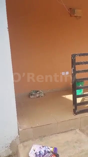 To let   A newly built 2 bedroom flat at Oroki Estate phase 2, Fully tiled, POP, kitchen cabinet, running water, PPM fen photo 2