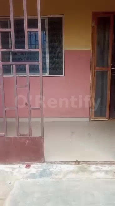 Room parlour selfcontain is available at owode llesa rent 350k running with water fully tiler kitchen cabinets paint agr photo 4