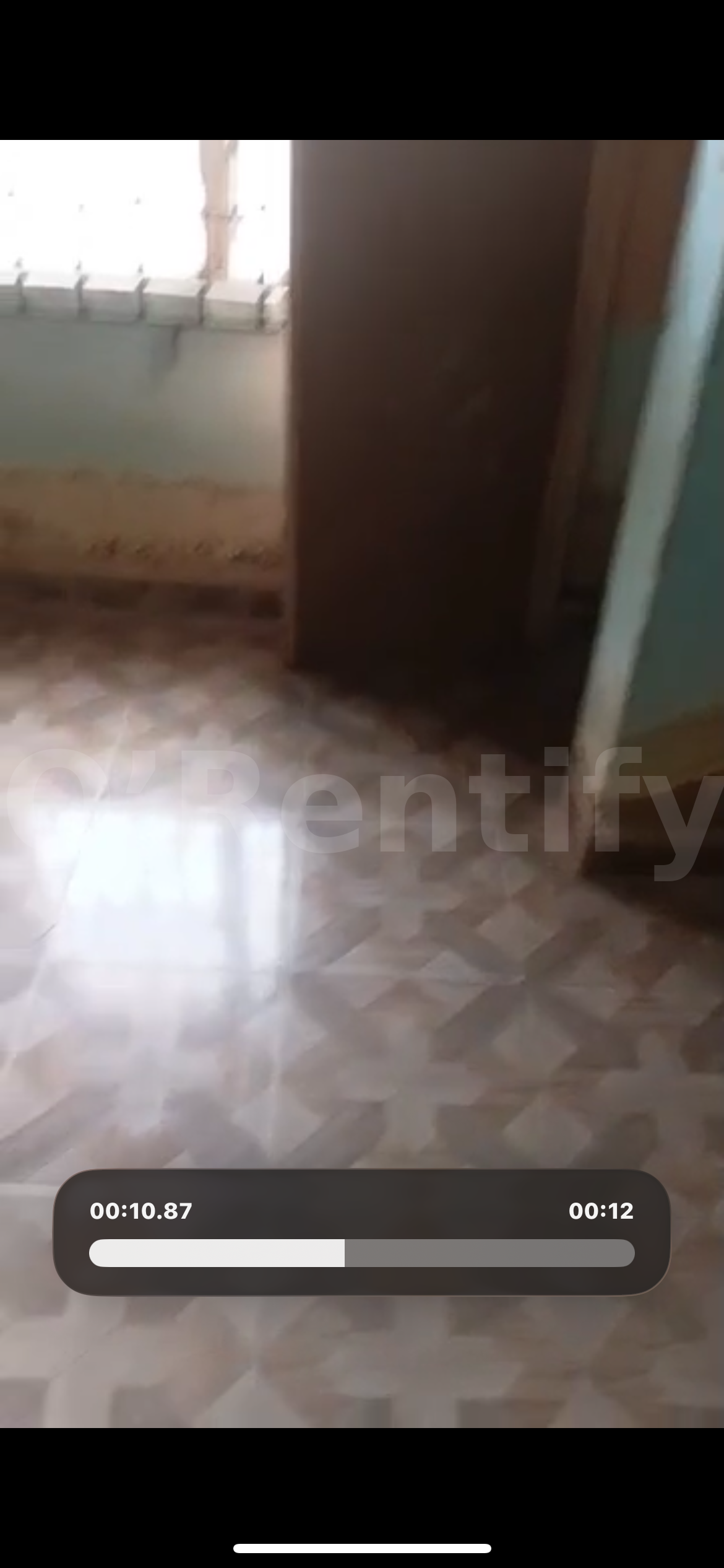 a neat spacious self con to let photo 3