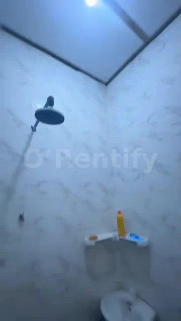 Dope room and parlour self contain is available at south aate Wardrobe Spacious Electricity Tiled Water runninc Fenced photo 6