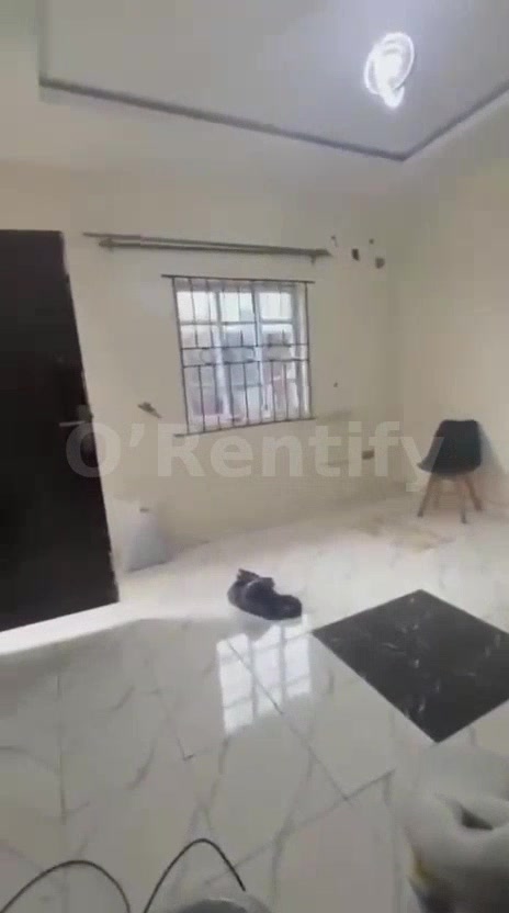 📍 MADE JUST FOR YOU   Direct Brief to mandate   MINIFLAT Off Folagoro  Shomolu LAGOS, GROUND Floor  with POP, photo 2