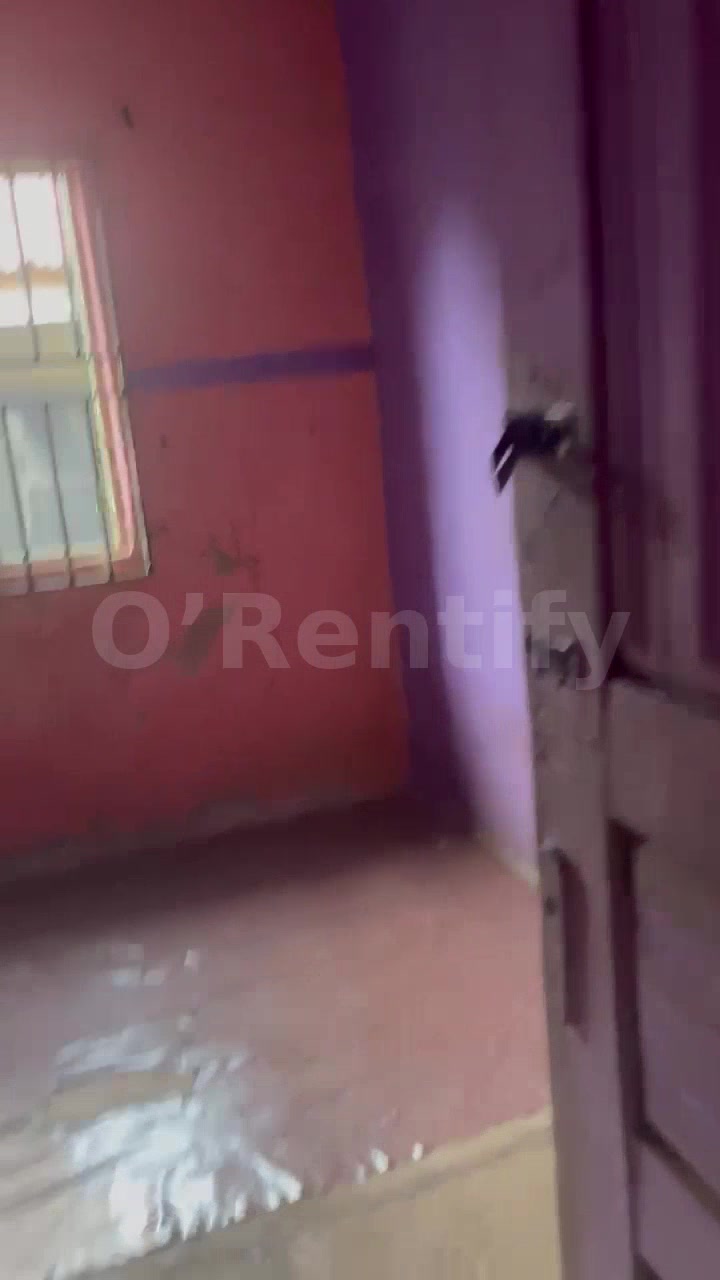 Single room available for rent