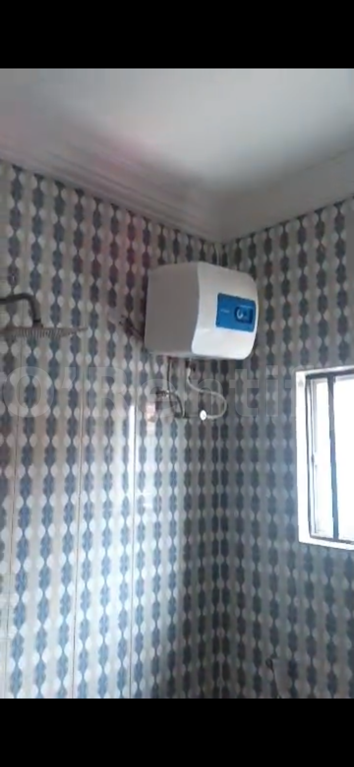 3 bedroom flat photo 2