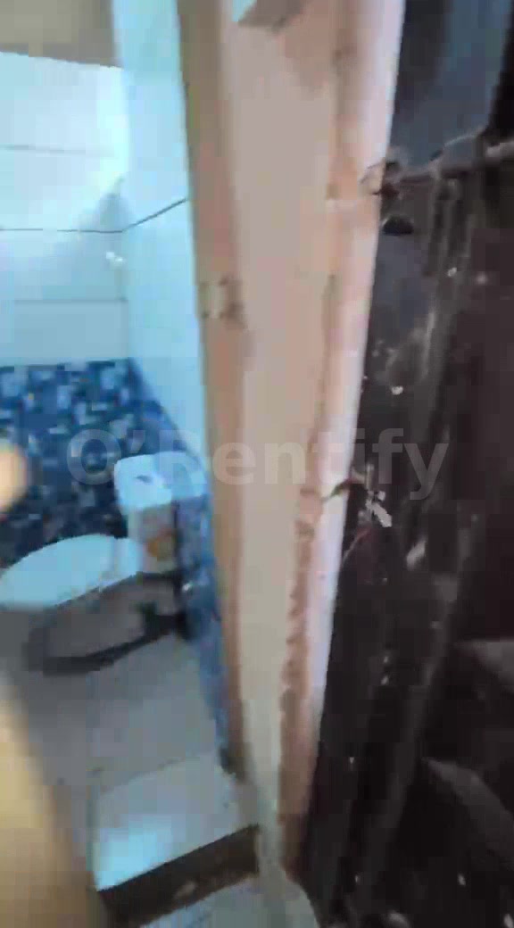 Decent, Spacious, Standard, Nice, Neatly Used *ROOMSELF CON* in a secured environment with POP design, constant light , photo 4