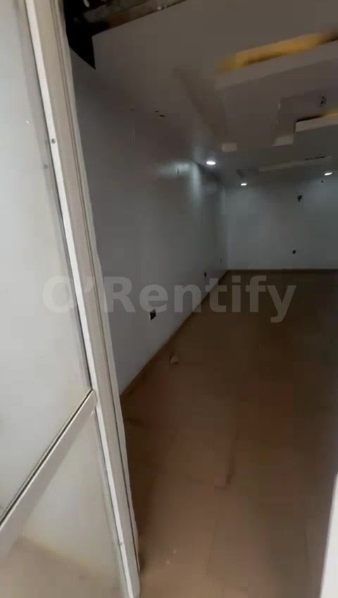 Big Shop at Onababaona with full POP Rent 700k..,... upstairs....A&B ESTATE CONSULTANT photo 4