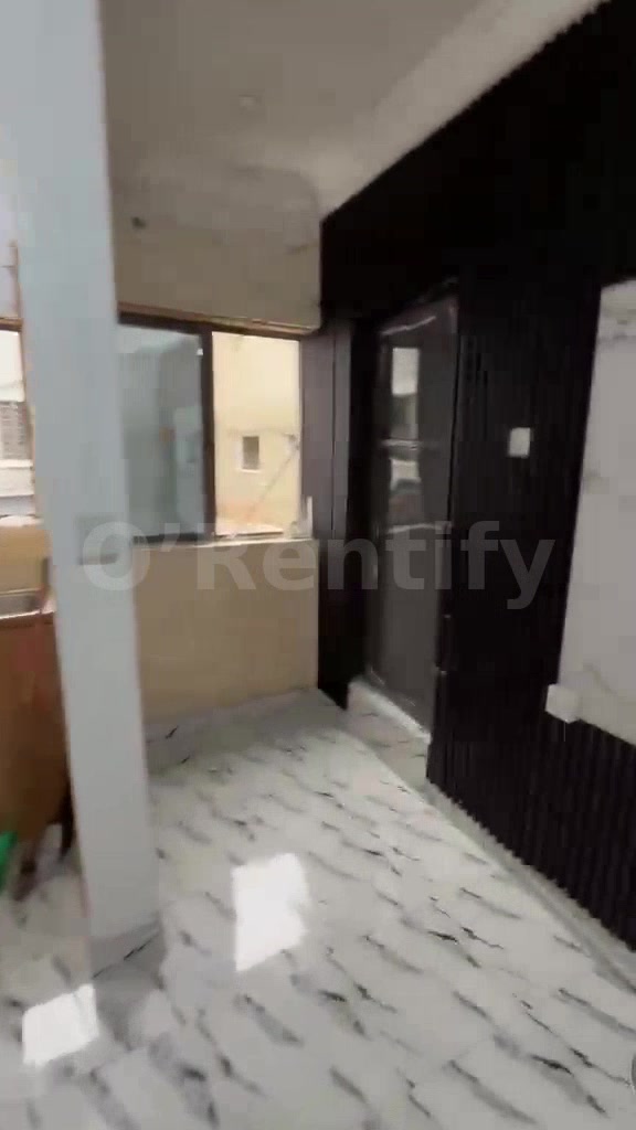 Direct brief to let  A standard up floor mini flat off Morocco rd Shomolu  Rent 2.5m Sc 200k Caution 200k photo 2