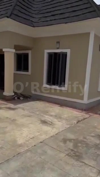 TO LET just out a super dope newly built 2BEDROOM flat pop although at alagbaka GRA close to tared road with all necessa photo 5