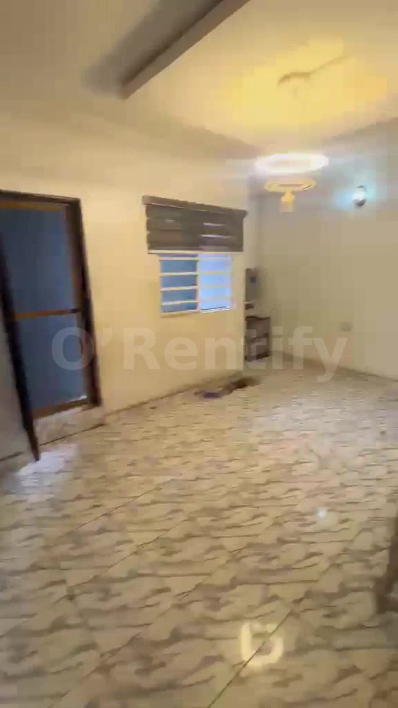 A standard all rooms ensuit 2bedroom upstairs with kitchen cabinet 📍OFF PEDRO ROAD GBAGADA Rent: 3.1m in Nigeria