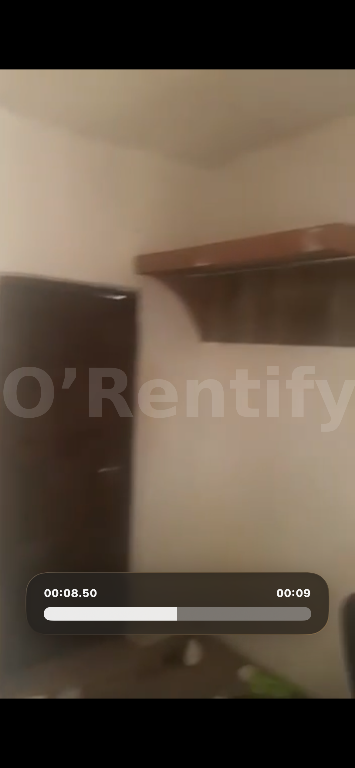 a neat spacious self con to let photo 2