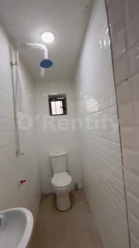 *☑️☑️Direct cl advised.* A nicely built and standard MINIFLAT, upstairs with kitchen cabs, Carpark, chandelier, POP, scr photo 5