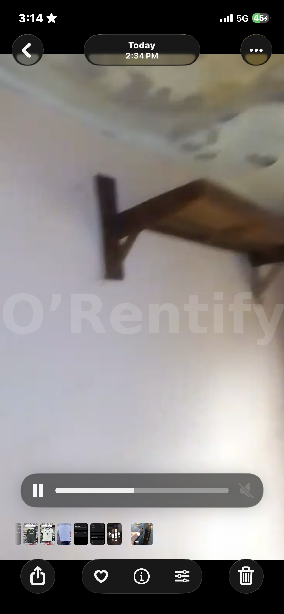 Single room available for rent photo 3
