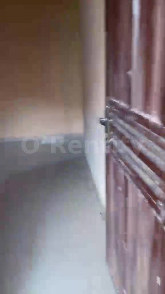 Room and parlor selfcon at Owode ilesa garage close to road full tiles personal prepaid rent 400k photo 3
