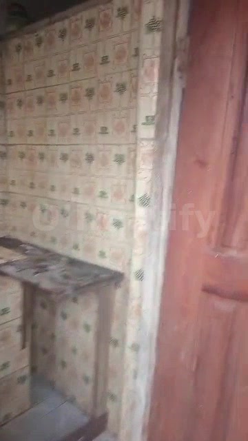 Tolet A room self-contained at the back of CAC United high school area Awule road Akure in Akure South, Ondo