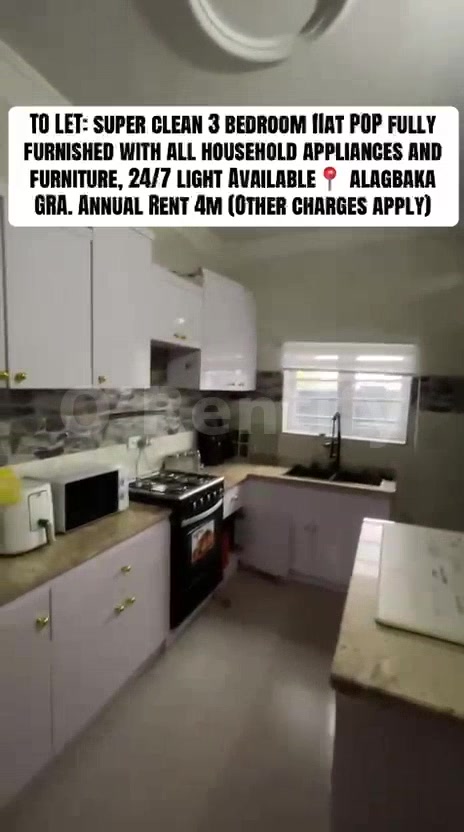 TO LET: super clean 3 bedroom flat POP fully furnished with all household appliances and furniture, 24/7 light Available photo 2