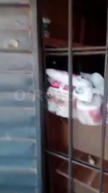 Container available for rent at Fadillulah Obalowu mosque area.... Good for any business 3k/month