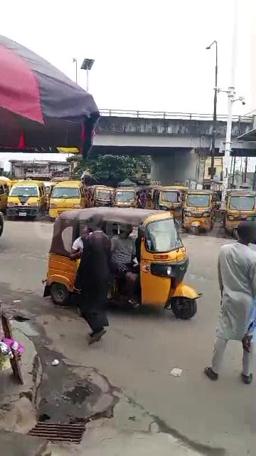 JUST OUT A BIG SHOP ON AKERELE ROAD SURULERE WITH A SEPERATE TOILET IS OUT FOR LEASE.  PRICE : 5M NUMBER OF YEARS : 5YRS