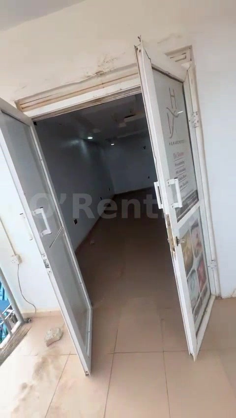 Shop close to Onababaona