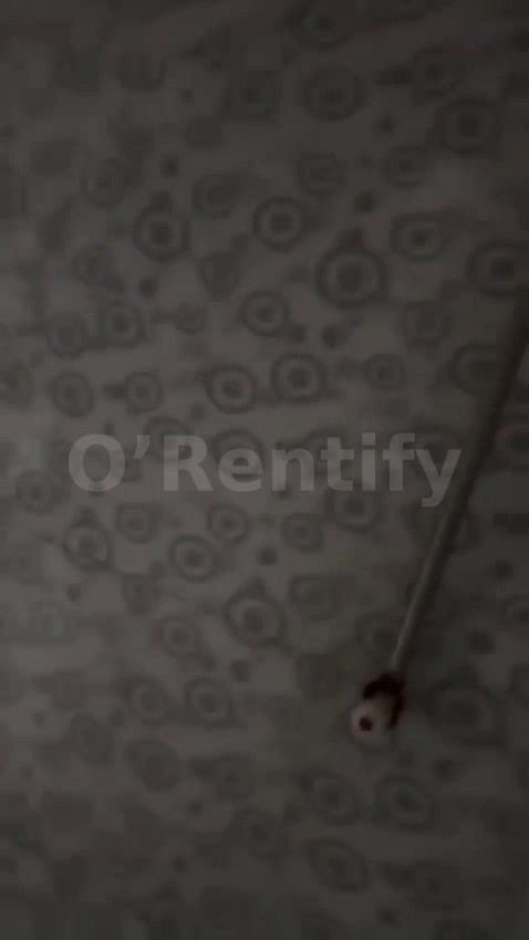 To let  A Neatly Used and Decent SELFCONTAINED APARTMENT for rent in a cool area @ Onike, Yaba.  Rent - 1.3M Caution - 2 photo 5