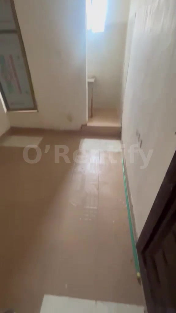 BASH ✌️   📍 MADE JUST FOR YOU   A norm room self at off odunsi BARIGA  Rent 800k  Sc 150k  Damages 100k   Just 2 units photo 2