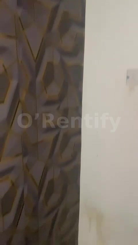 sharp single room available at futa Southgate,like 7-10 minutes to gate Rent Featur photo 5