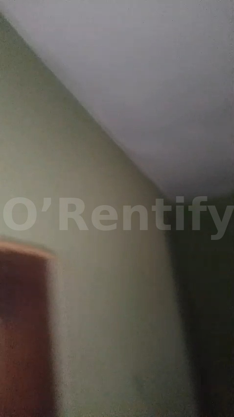 Very spacious selfcon available at Southgate (9 asbestos). With spacious restroom. 6-7 mins walk photo 4