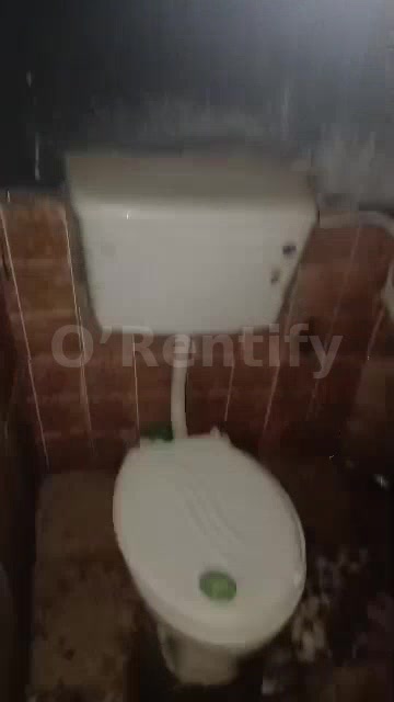 Just out 3 bedroom apartment for rent