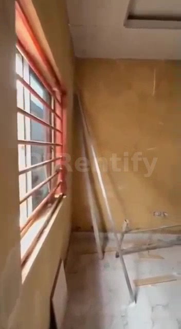 Units of decent mini flat Ground floor 📍OFF ODUNSI RD BARIGA  Rent 2.1M Sc 100k Caution 100k in Nigeria
