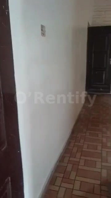 Executive, very decent, standard and nice MINIFLAT at FADEYI-WAEC AXIS, YABA LAGOS with POP, screeded walls and all othe photo 6