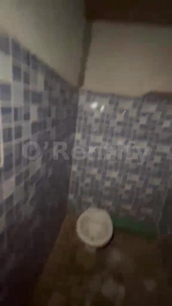BASH ✌️   📍 MADE JUST FOR YOU   A norm room self at off ILAJE road BARIGA  Rent 400k  Damages 100k   *Note: there’s no photo 5