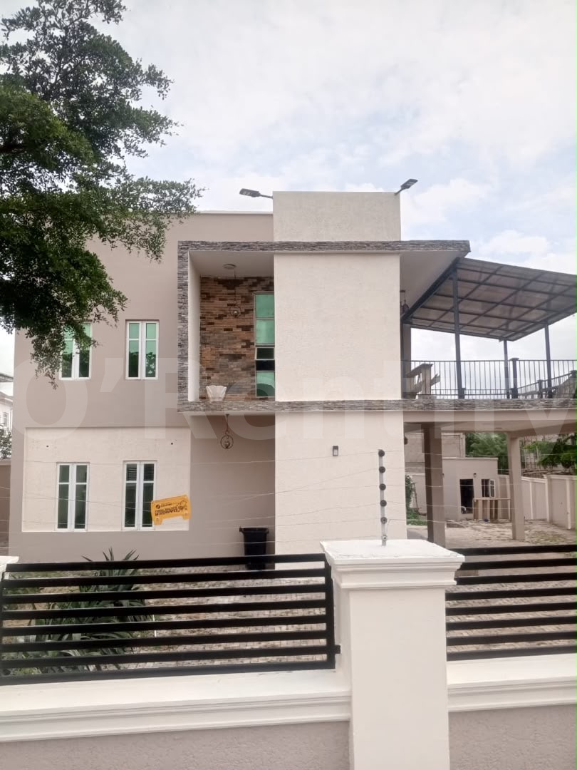 💎 *Letting*  4Bedrooms duplex, all rooms ensuite with visitors toilet  Alone in the Compound. ✅Gate House for security