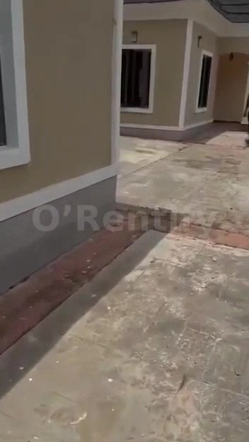 TO LET just out a super dope newly built 2BEDROOM flat pop although at alagbaka GRA close to tared road with all necessa photo 4