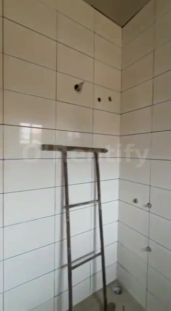 Units of decent mini flat Ground floor 📍OFF ODUNSI RD BARIGA  Rent 2.1M Sc 100k Caution 100k photo 6