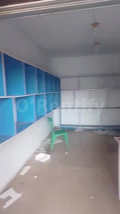 A standard shop to let , located along onah Baba Onah Okebaale area, very close to rounderbout of Okebaale, rent is 450k