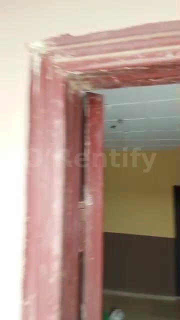 2bed room flat at arogunmosa fully tiles running water not fenced ceiling 500k basic rent wardrobe, kitchen cabinet... A photo 2