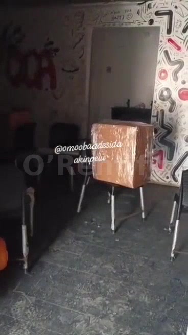 *Lounge/Big Shop For Rent*  A Lounge Size Big Store with 3 Toilets, Office, Kitchen Area, Lounge Space, Reception, Store photo 2